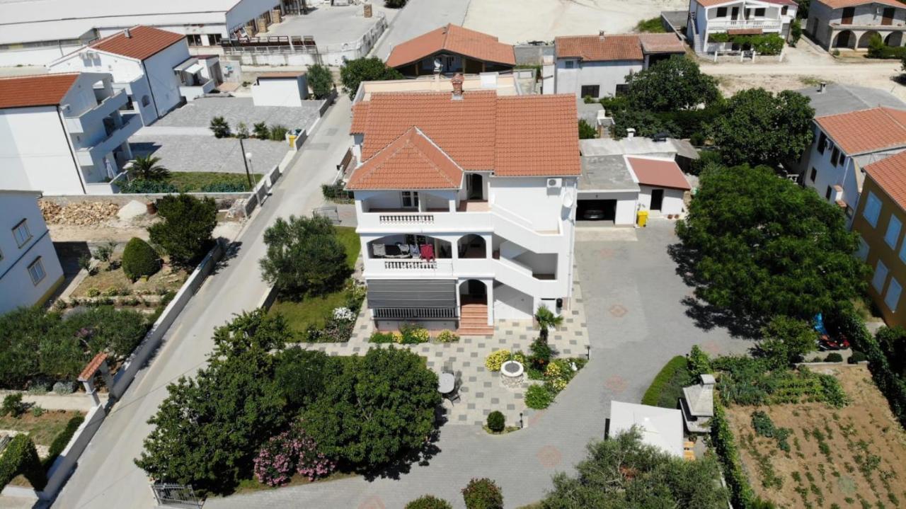 Apartmani Sanja Vrsi Exterior photo