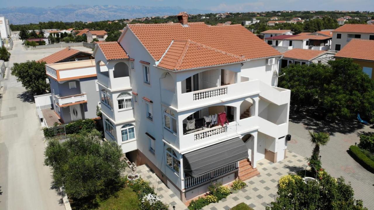 Apartmani Sanja Vrsi Exterior photo