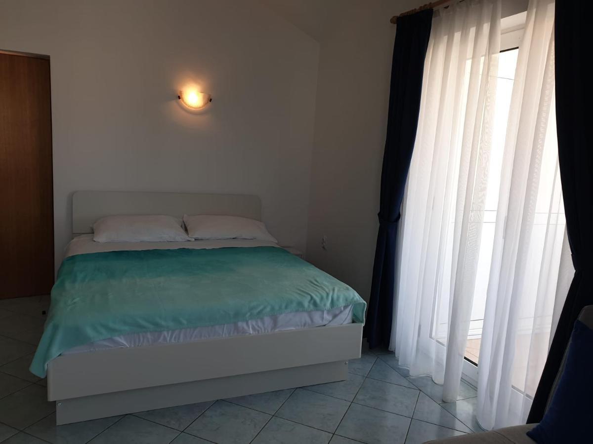 Apartmani Sanja Vrsi Exterior photo