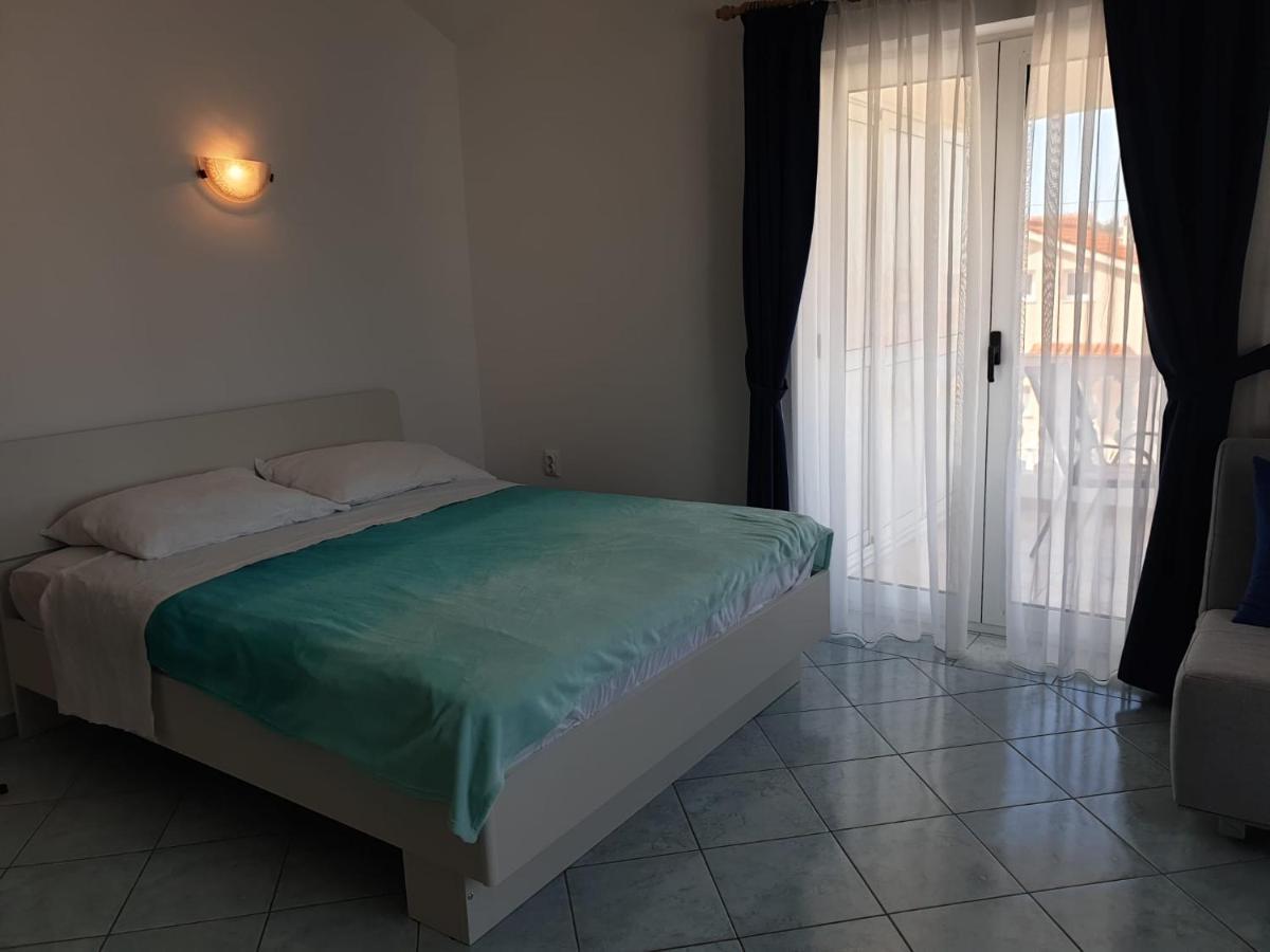 Apartmani Sanja Vrsi Exterior photo