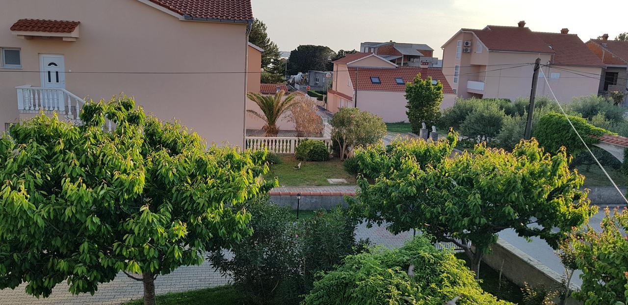 Apartmani Sanja Vrsi Exterior photo