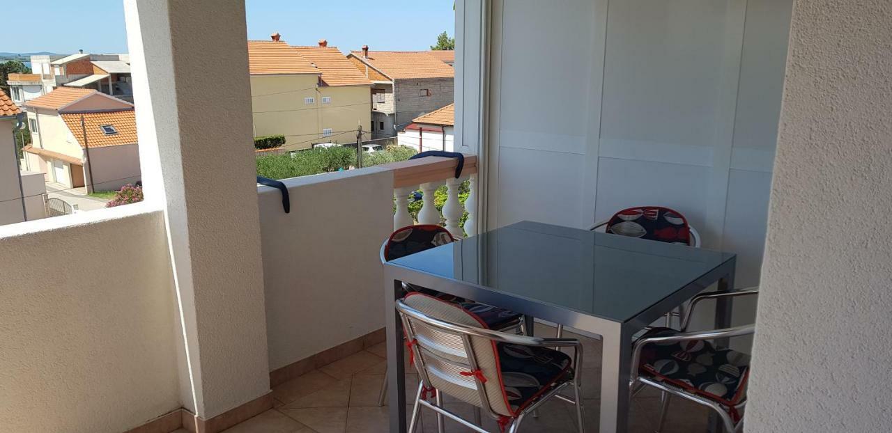 Apartmani Sanja Vrsi Exterior photo